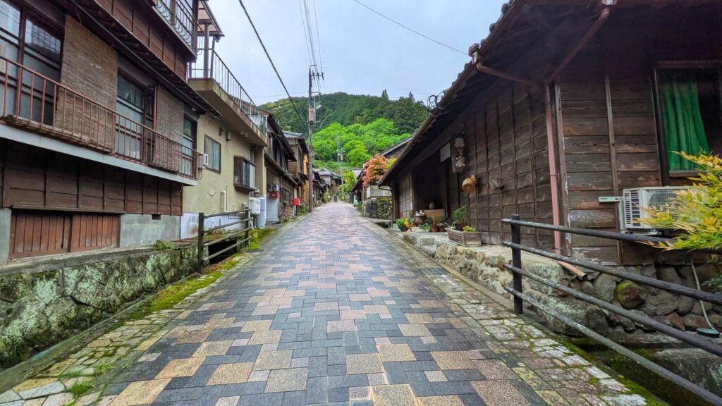東海道歩き旅【13日目③】明治トンネルの幻想美と岡部宿・大旅籠柏屋を巡る歴史散歩!