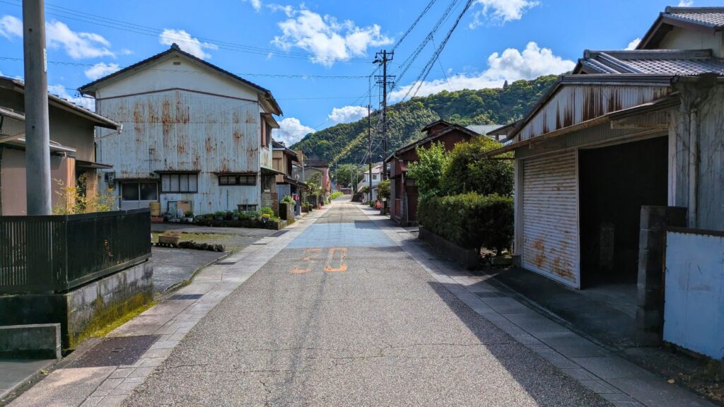 東海道歩き旅【13日目③】明治トンネルの幻想美と岡部宿・大旅籠柏屋を巡る歴史散歩!