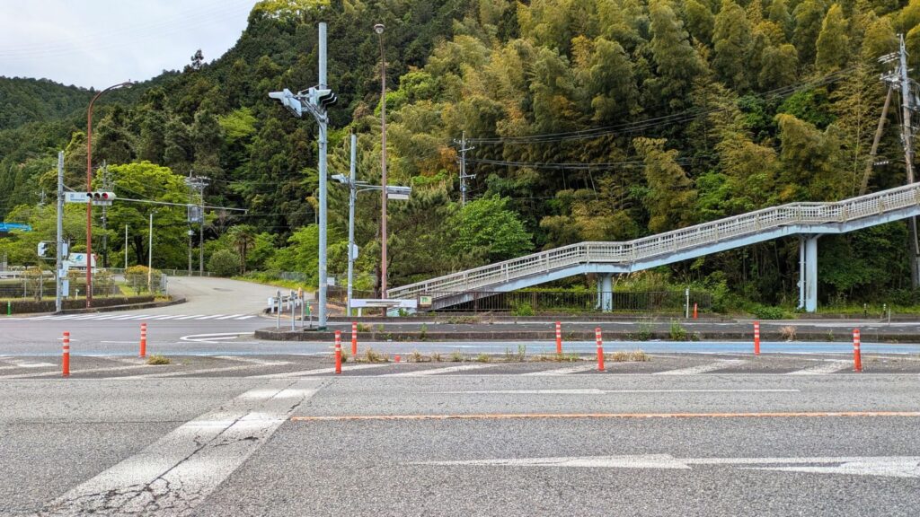 東海道歩き旅【13日目③】明治トンネルの幻想美と岡部宿・大旅籠柏屋を巡る歴史散歩!