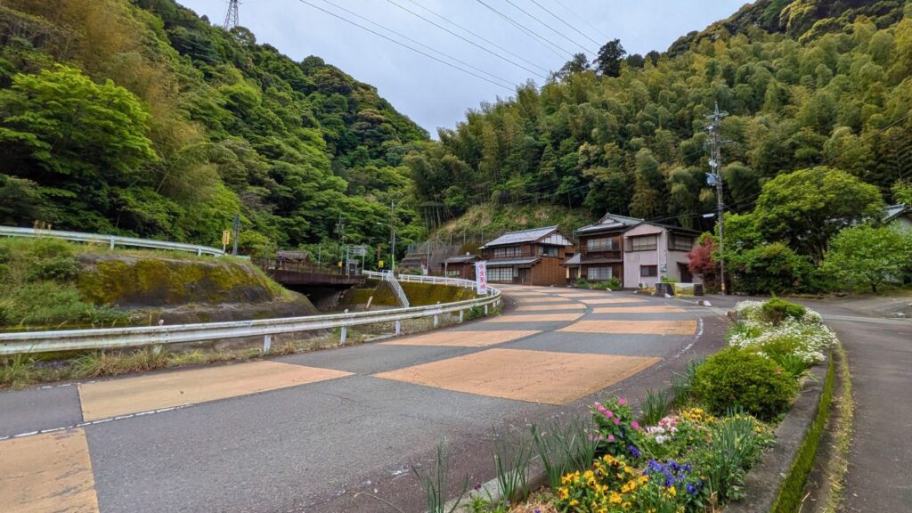 東海道歩き旅【13日目③】明治トンネルの幻想美と岡部宿・大旅籠柏屋を巡る歴史散歩!